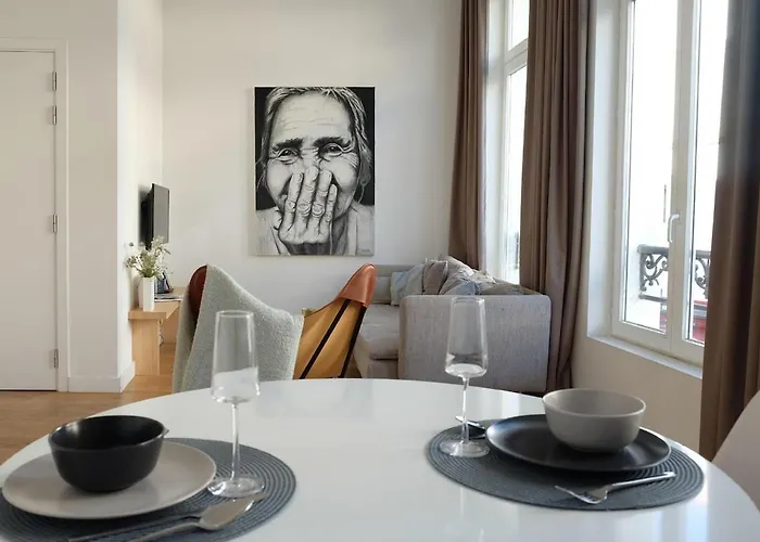 Charming Apartment With Cathedral View In Antwerp On The 2Th Floor