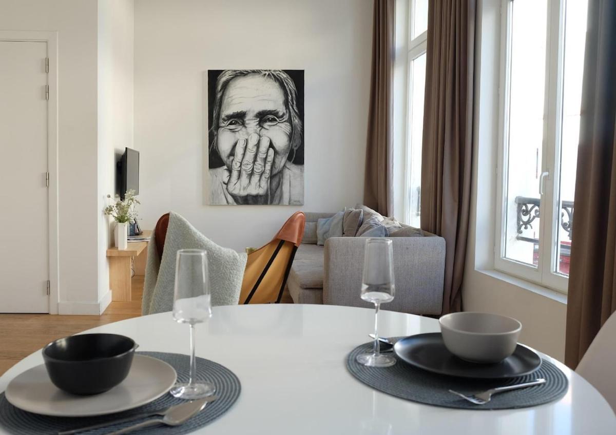 Charming With Cathedral View In On The 2th Floor * Antwerpen